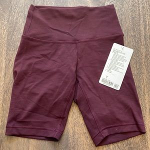 New with tags Lululemon Wunder Train short 8” inseam 4 heathered cassis